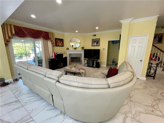 17021 Lassen Street, Northridge, California 91325