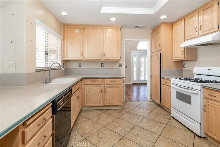 1813 Balsawood Drive, Hemet, California 92545
