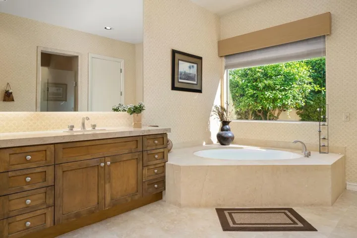 41-web-or-mls-CassWaterford_2023_041