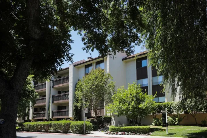 226 W Edith Avenue 15, Los Altos, California 94022