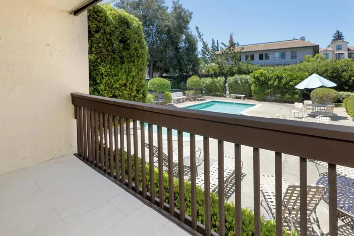 226 W Edith Avenue 15, Los Altos, California 94022