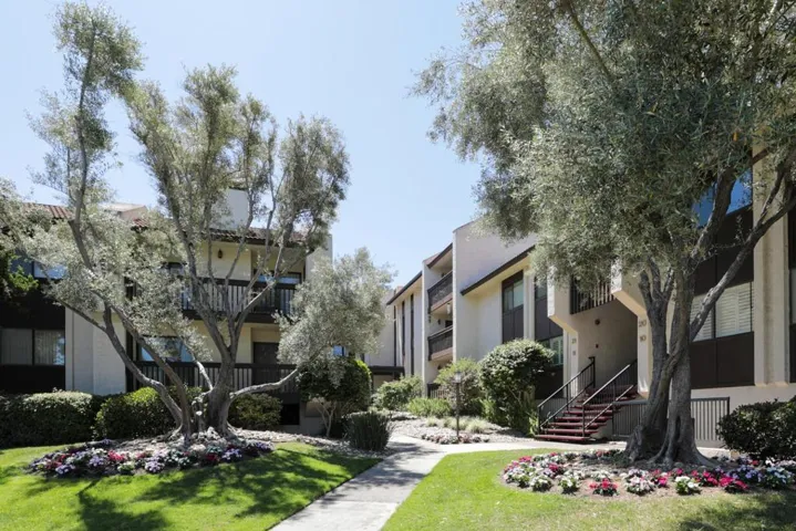 226 W Edith Avenue 15, Los Altos, California 94022