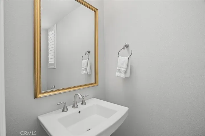 5684 Gazania Court, Santa Maria, California 93455