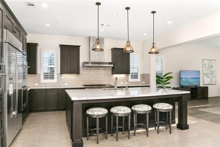243 N Baldy Vista Avenue, Glendora, California 91741