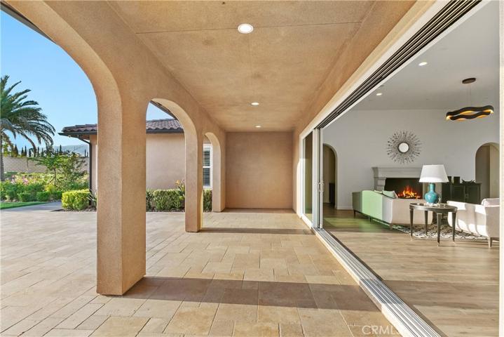 243 N Baldy Vista Avenue, Glendora, California 91741