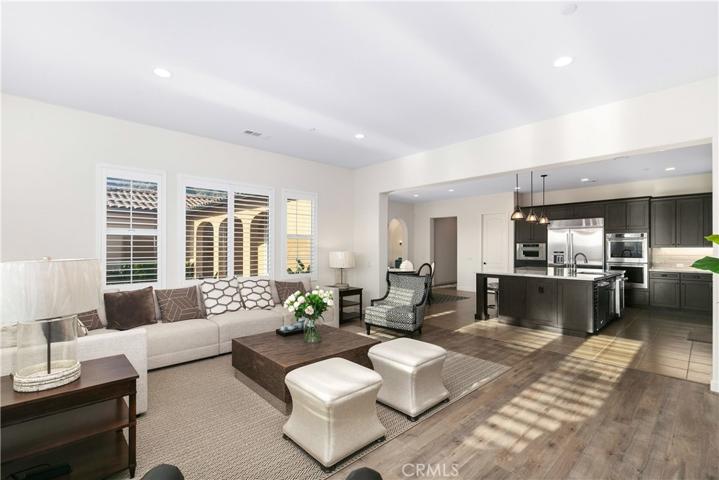 243 N Baldy Vista Avenue, Glendora, California 91741