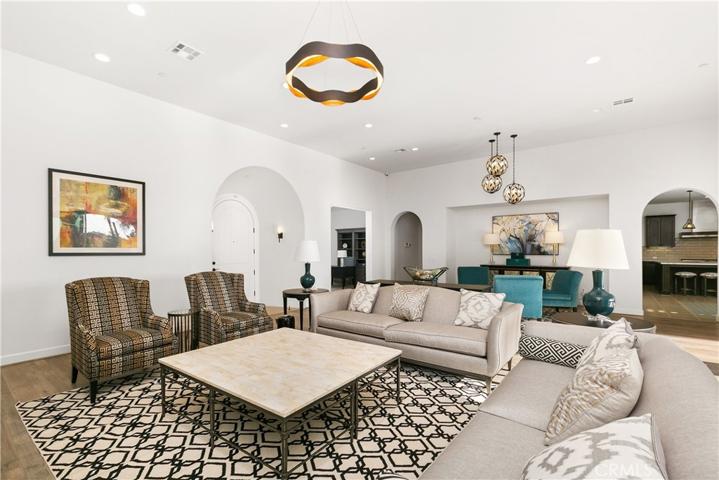 243 N Baldy Vista Avenue, Glendora, California 91741