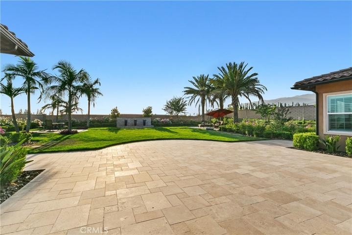 243 N Baldy Vista Avenue, Glendora, California 91741