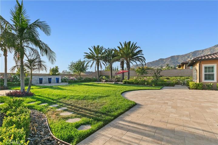 243 N Baldy Vista Avenue, Glendora, California 91741