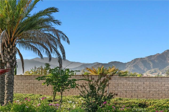 243 N Baldy Vista Avenue, Glendora, California 91741