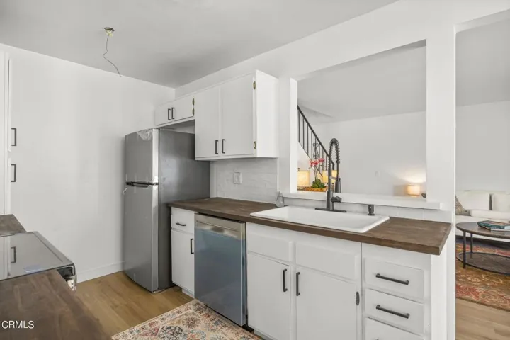 28-web-or-mls-Upmarketmedia_2838Ins-41