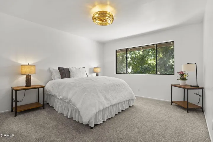 35-web-or-mls-Upmarketmedia_2838Ins-66