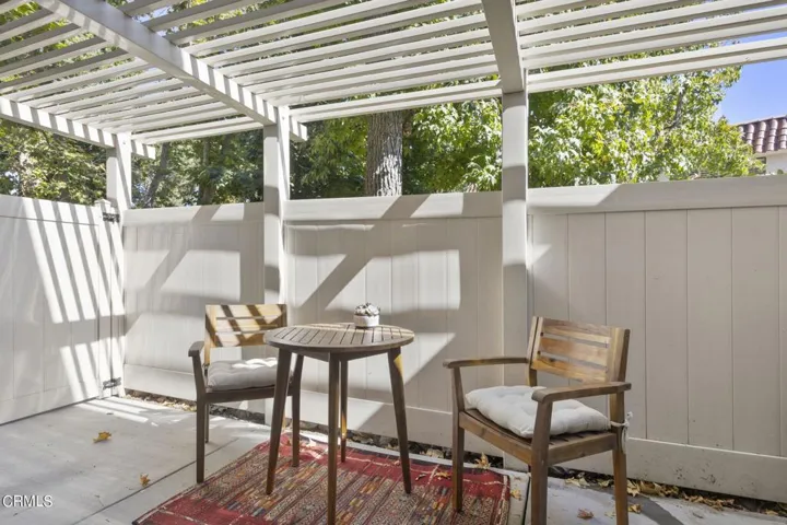 33-web-or-mls-Upmarketmedia_2838Ins-60