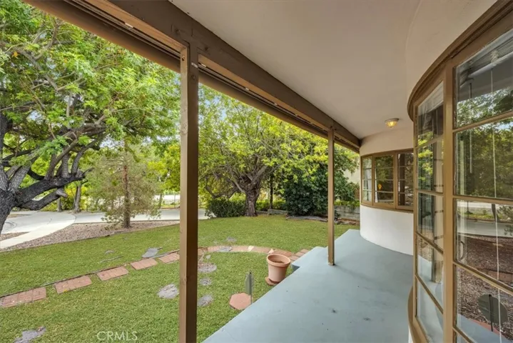 2277 Waltonia Drive, Montrose, California 91020