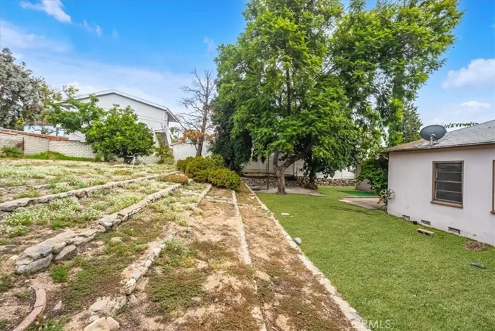 2277 Waltonia Drive, Montrose, California 91020