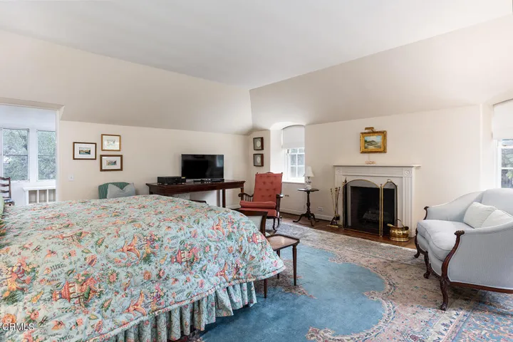 1420 Park Pl 033-mls