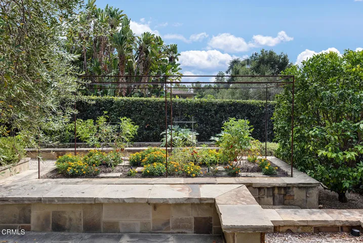 1420 Park Pl 006-mls