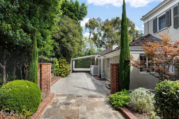 1420 Park Pl 041-mls