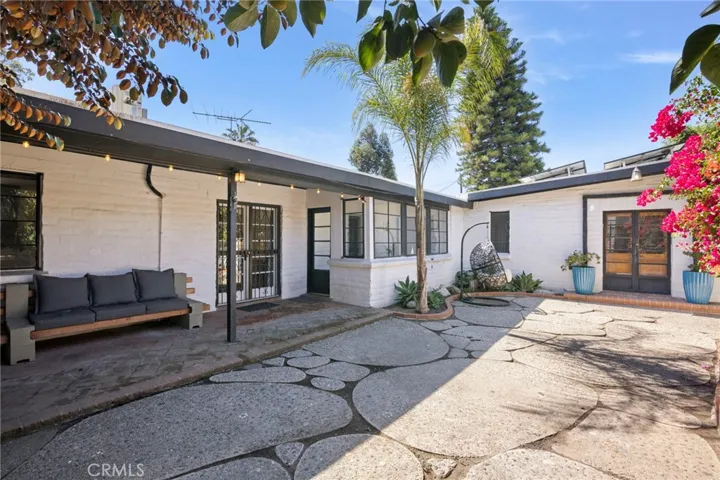808 E Grand Boulevard, Corona, California 92879