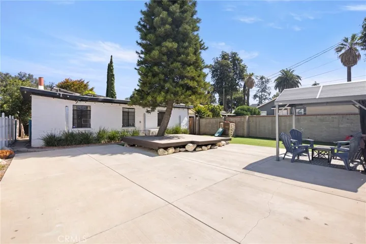 808 E Grand Boulevard, Corona, California 92879
