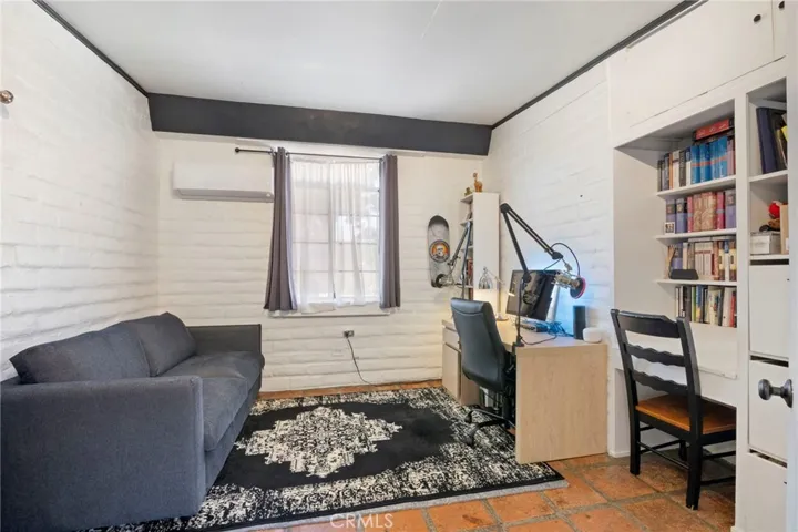 808 E Grand Boulevard, Corona, California 92879