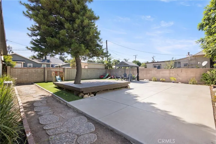 808 E Grand Boulevard, Corona, California 92879