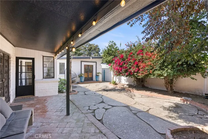 808 E Grand Boulevard, Corona, California 92879