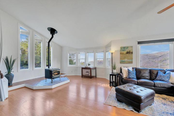 17255 Soda Springs Road, Los Gatos, California 95033