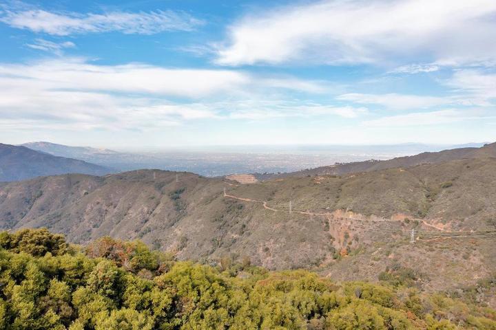 17255 Soda Springs Road, Los Gatos, California 95033