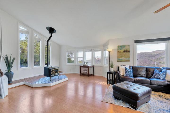 17255 Soda Springs Road, Los Gatos, California 95033