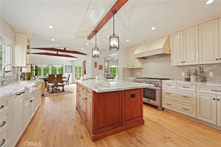 2440 Via Sonoma, Palos Verdes Estates, California 90274