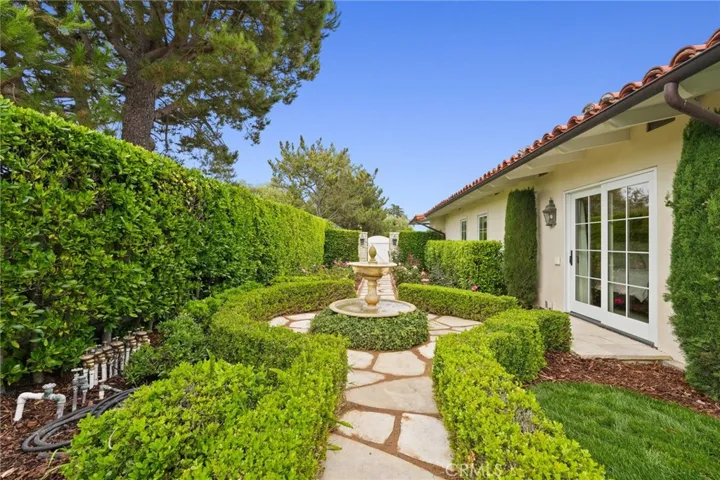 2440 Via Sonoma, Palos Verdes Estates, California 90274