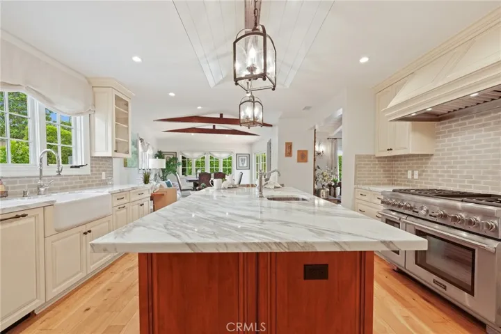 2440 Via Sonoma, Palos Verdes Estates, California 90274