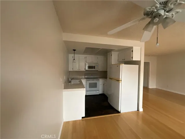 23418 Arlington Avenue Unit 3, Torrance, California 90501