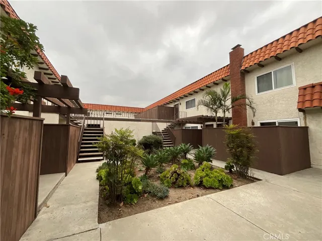 23418 Arlington Avenue Unit 3, Torrance, California 90501
