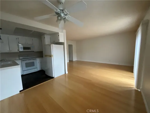 23418 Arlington Avenue Unit 3, Torrance, California 90501