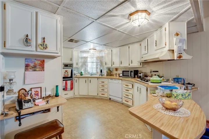 656 Palos Drive, Hemet, California 92543