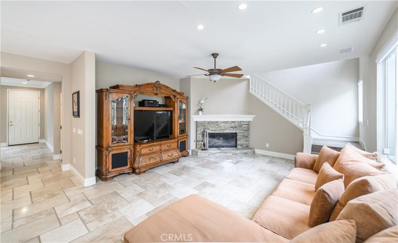 5 Pacific Crst, Irvine, California 92602