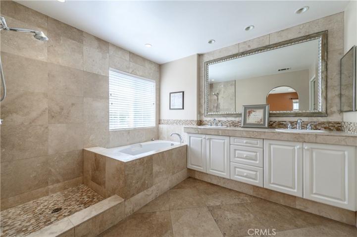 5 Pacific Crst, Irvine, California 92602