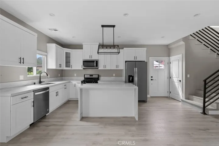 22609 Mariano Street, Woodland Hills, California 91367