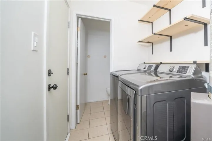 22609 Mariano Street, Woodland Hills, California 91367