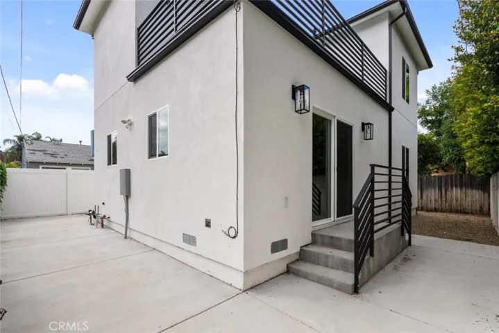 22609 Mariano Street, Woodland Hills, California 91367