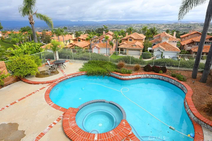29562 Seriana, Laguna Niguel, California 92677