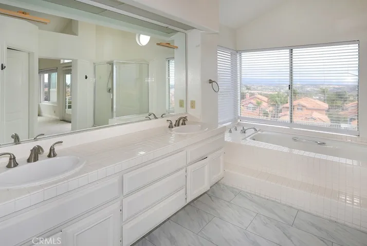 29562 Seriana, Laguna Niguel, California 92677
