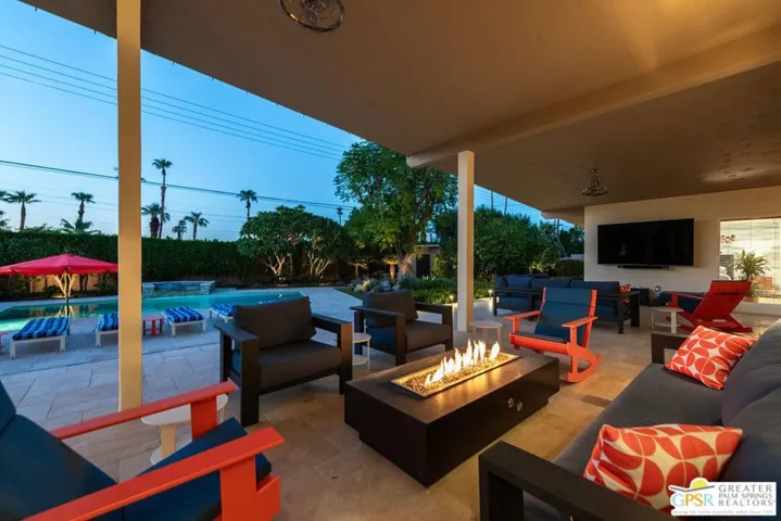 Lanai Firepit