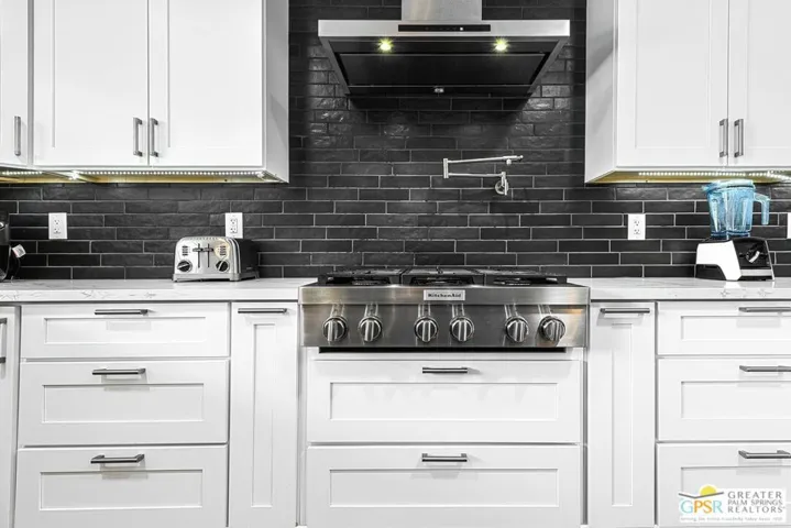 Kitchen Range