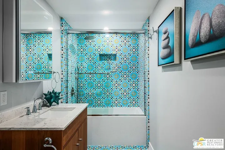Guest Ensuite Bath