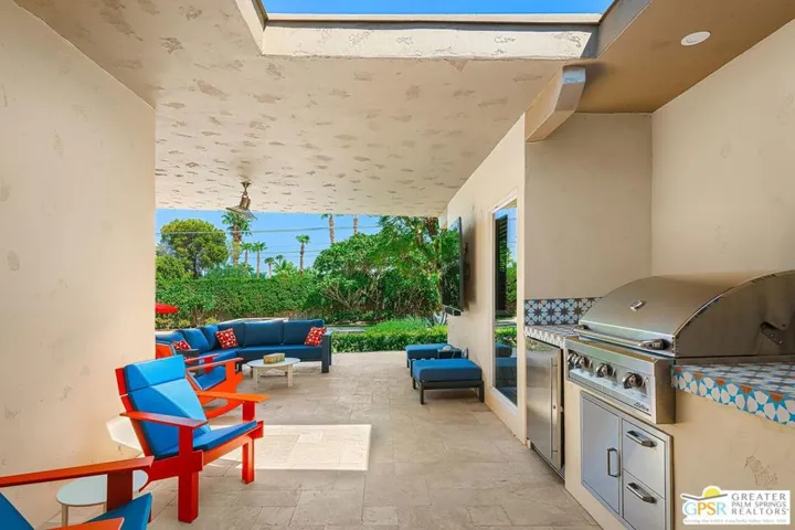 Summer Kitchen