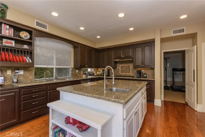 11112 Broadview Drive, Moorpark, California 93021