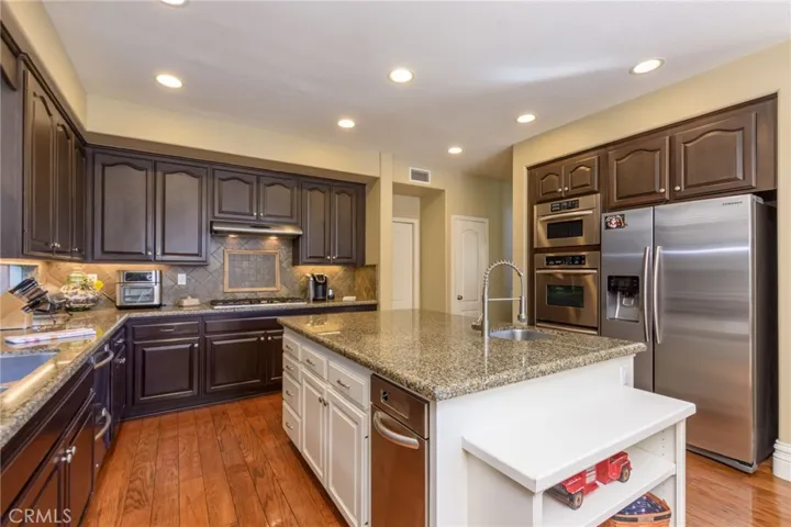 11112 Broadview Drive, Moorpark, California 93021